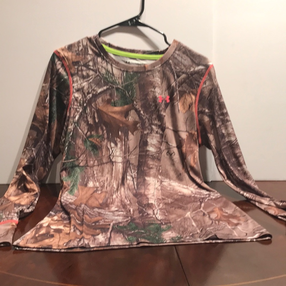 Under Armour camouflage long sleeve shirt